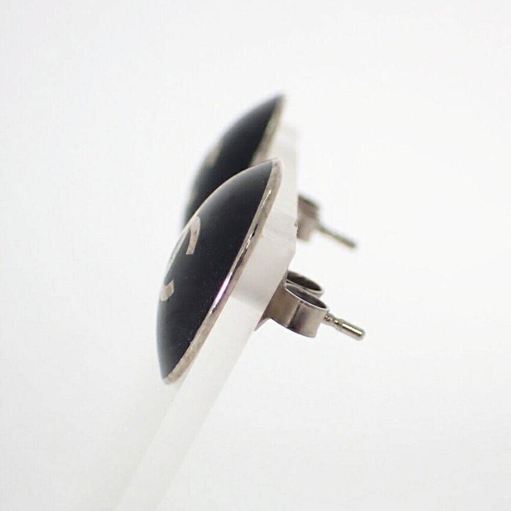 CHANEL Authentic Gold Earrings - Picture 6 of 11